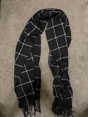 Black Windowpane Fringe Scarf - Unbranded